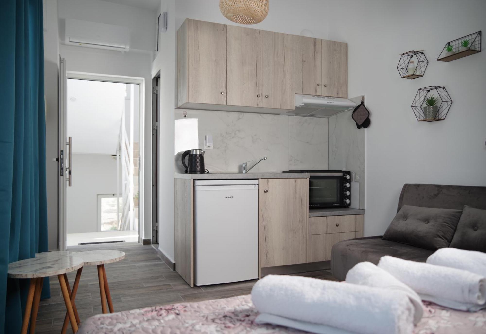 Soso'S Apartments -Vacations Next To The Beach 사리포라다 외부 사진