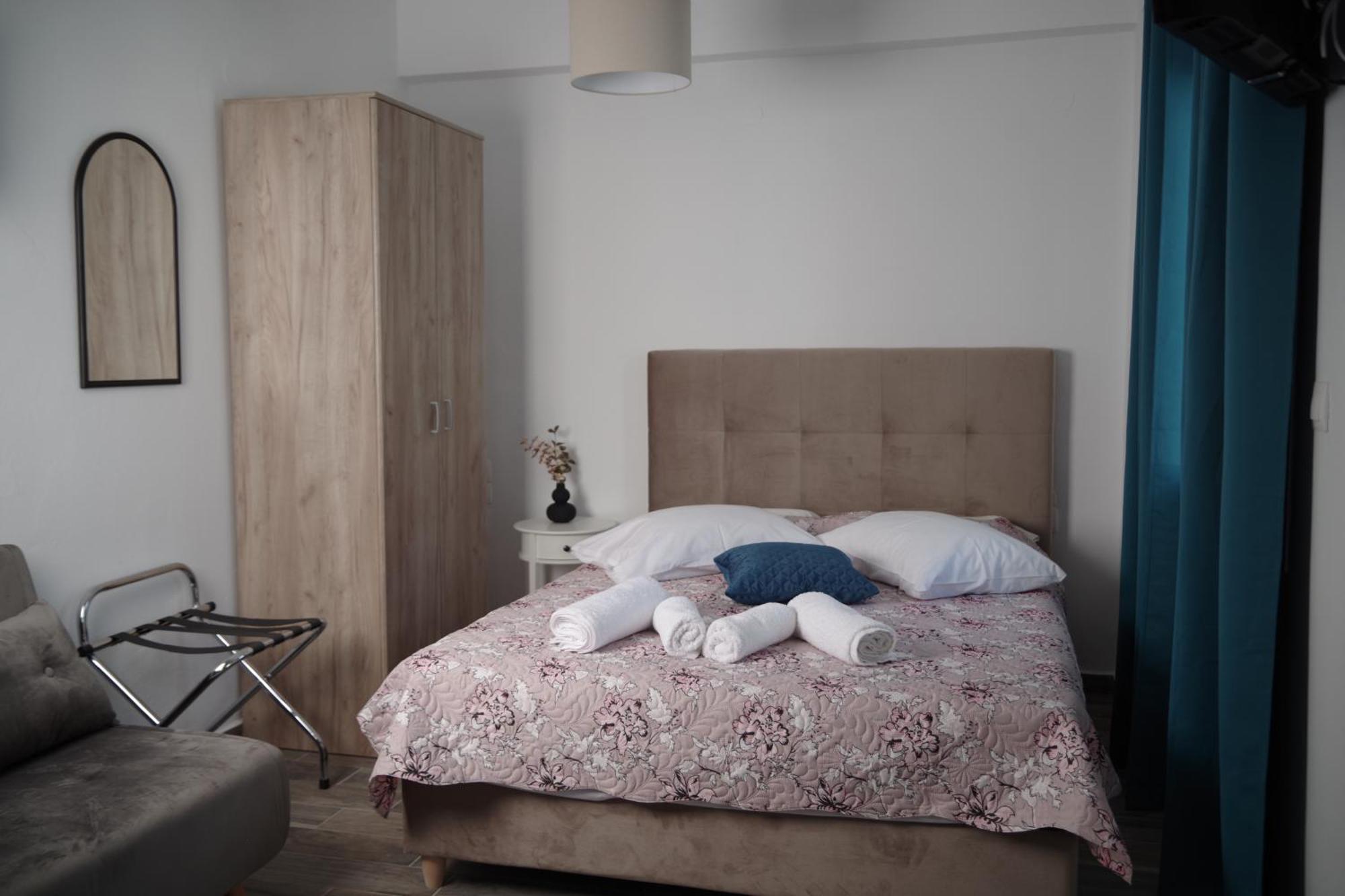 Soso'S Apartments -Vacations Next To The Beach 사리포라다 외부 사진
