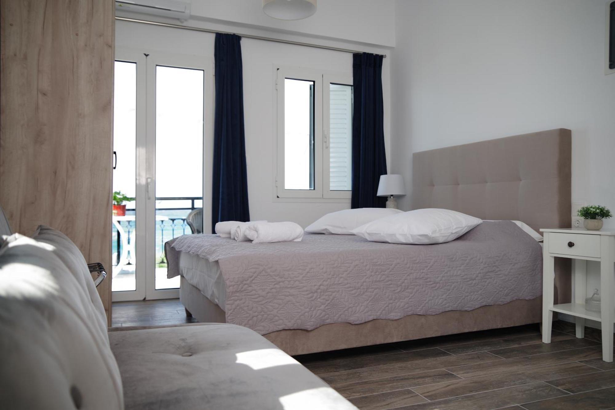 Soso'S Apartments -Vacations Next To The Beach 사리포라다 외부 사진